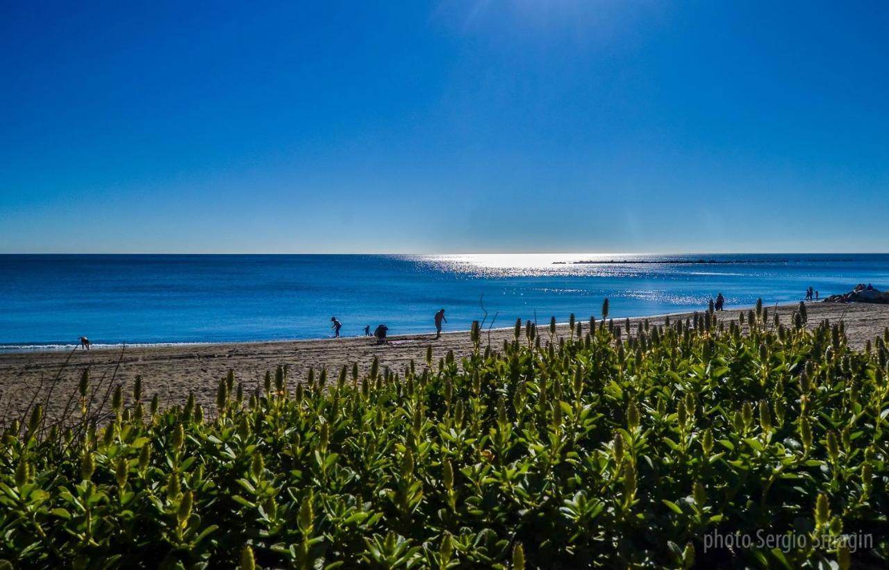 137 Minerva Apartamentos - Vista Al Mar - Piscina Y Playa - Cercano A Tren, Restaurantes Y Tiendas Benalmádena Eksteriør bilde